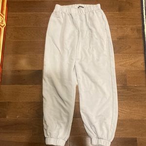 BRANDY MELVILLE LIGHT BLUE SWEATPANTS SIZE: MEDIUM